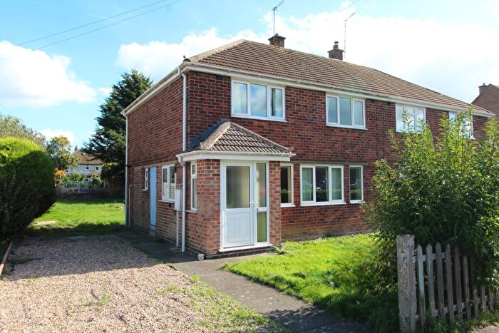 3 Bedroom Semi-Detached House For Sale In Denbigh Place, Lutterworth, LE17