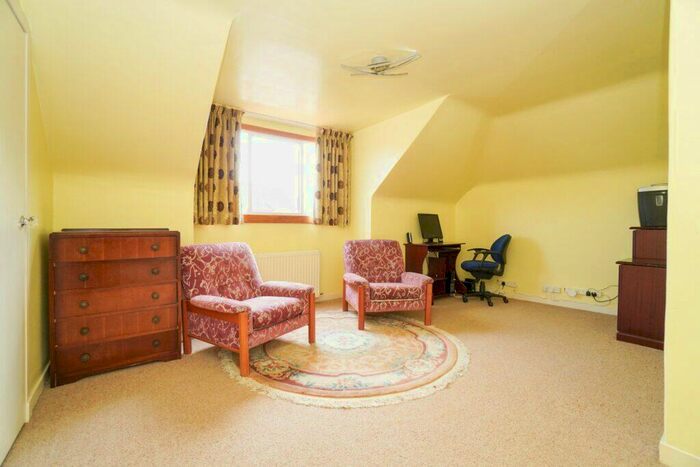 2 Bedroom Detached Bungalow For Sale In Maxwell Street, High Dalmuir, G81