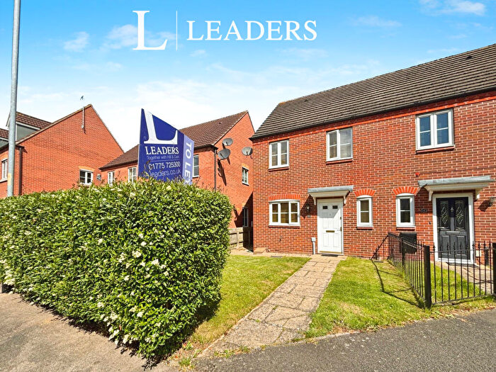 3 Bedroom End Of Terrace House To Rent In Saltern Drive, Spalding, PE11