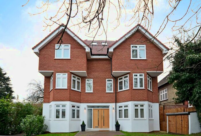 2 Bedroom Flat To Rent In Alexandra Grove, North Finchley, London, N12