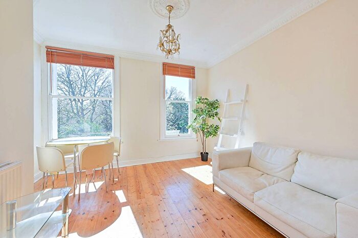 1 Bedroom Flat For Sale In Mattock Lane, Ealing Broadway, London, W5
