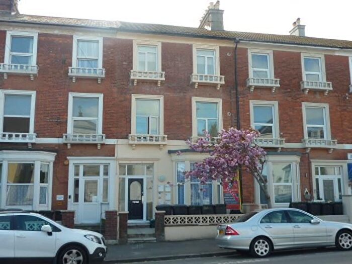 1 Bedroom Flat To Rent In Dorchester Road, Weymouth, DT4