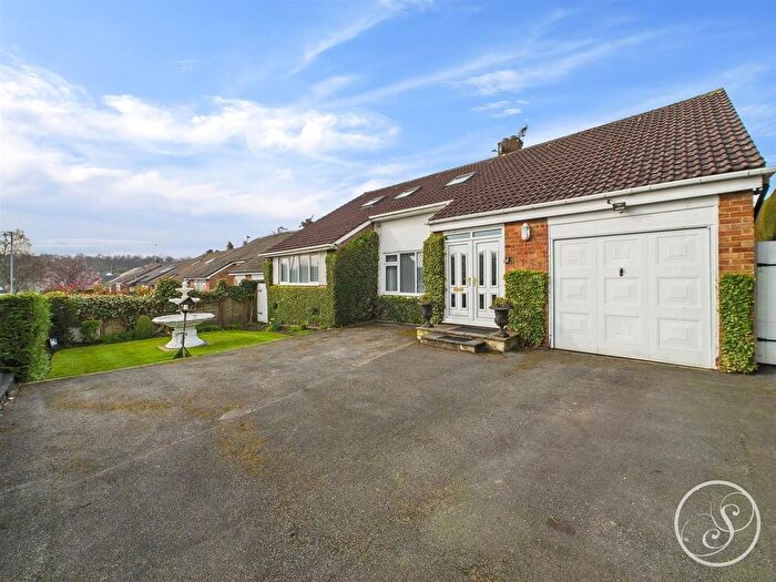 4 Bedroom Detached House To Rent In Plantation Gardens, Leeds, LS17