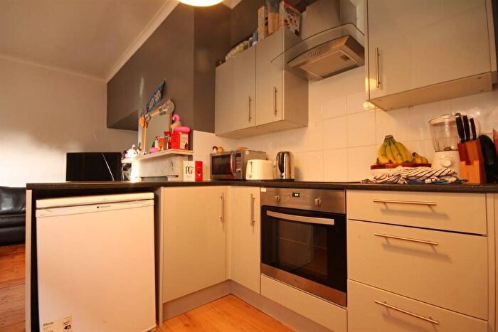 3 Bedroom Apartment To Rent In Glenthorn Road, Jesmond, NE2