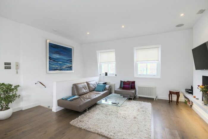 2 Bedroom Flat To Rent In Shrewsbury Road, London, W2