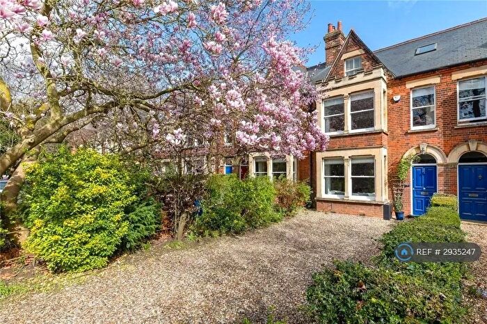4 Bedroom Terraced House To Rent In Hills Road, Cambridge, CB2