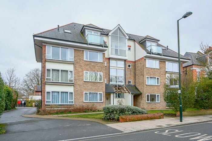 2 Bedroom Flat To Rent In Friars Stile Road, Richmond TW10