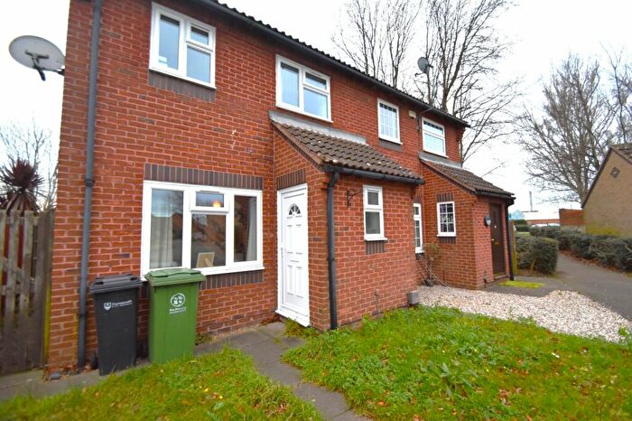 3 Bedroom Semi-Detached House To Rent In Ecton Lane, Portsmouth, Hampshire, PO3