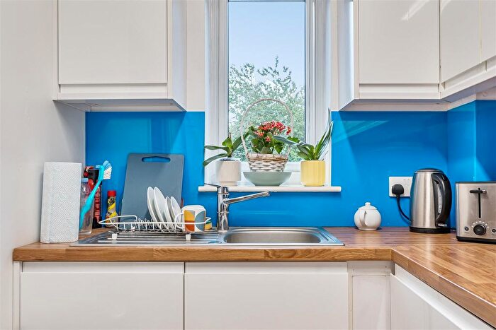 1 Bedroom Flat For Sale In Avonlea Court, Cloverdale Drive, Longwell Green, Bristol, BS30