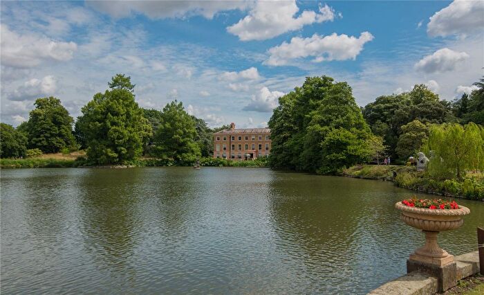 1 Bedroom Flat For Sale In Sandycombe Road, Richmond, TW9