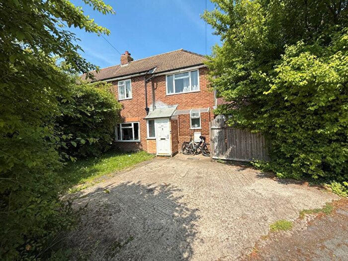 4 Bedroom Semi-Detached House For Sale In Northfields, Dunstable, LU5