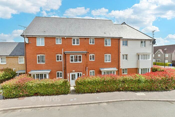 1 Bedroom Flat For Sale In Peony Crescent, Sittingbourne, Kent, ME10