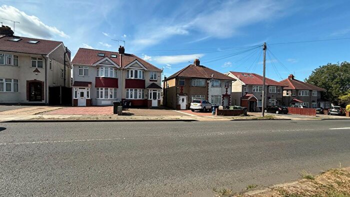 4 Bedroom Semi Detached House To Rent In Wynchgate, Eastcote Lane, Northolt, UB5