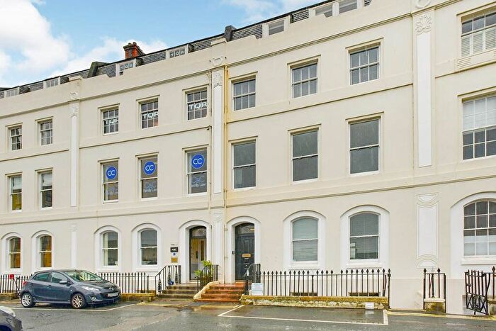 2 Bedroom Flat To Rent In The Crescent, Plymouth, PL1