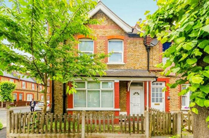 3 Bedroom Terraced House To Rent In Peabody Cottages, Tottenham, N17