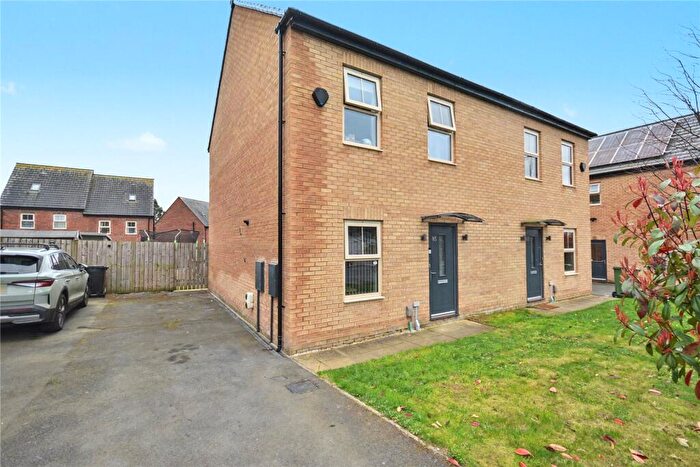 3 Bedroom Semi Detached House For Sale In Kentmere Approach, Leeds, West Yorkshire, LS14