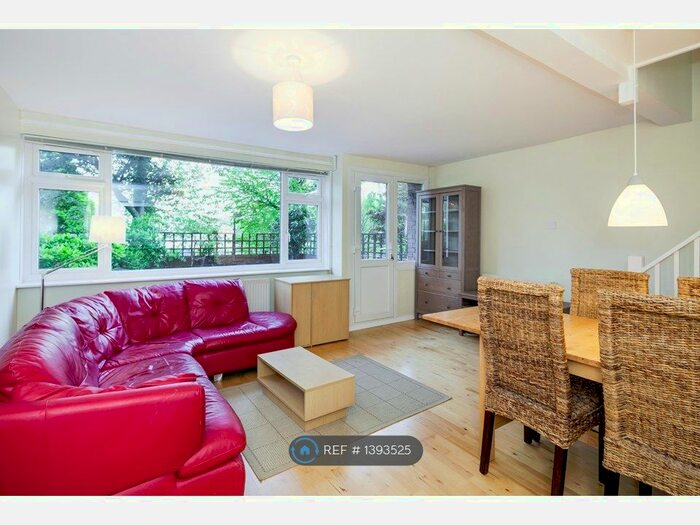 3 Bedroom Flat To Rent In Lewisham Road, London, SE13