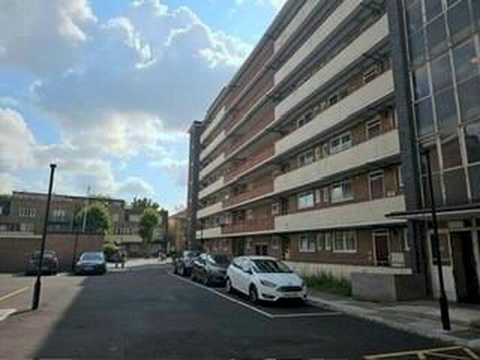 2 Bedroom Flat To Rent In Haddonfield Estate, London, SE8