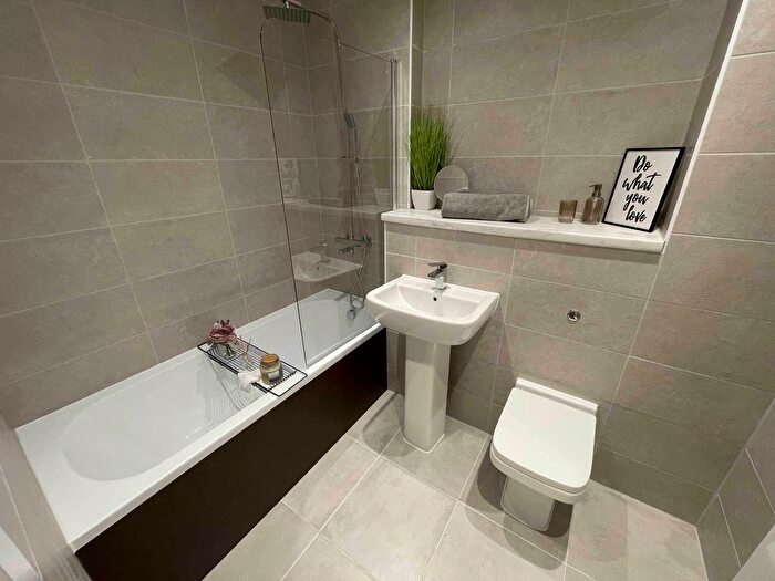 2 Bedroom Flat For Sale In City Residence, Liverpool, L5