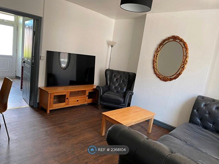 3 Bedroom Terraced House To Rent In Croockes Road, Sheffield, S10