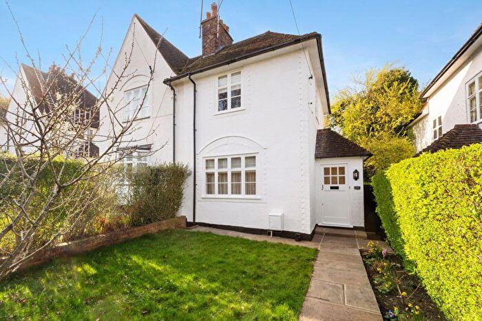 2 Bedroom Cottage For Sale In Hogarth Hill, Hampstead Garden Suburb, NW11