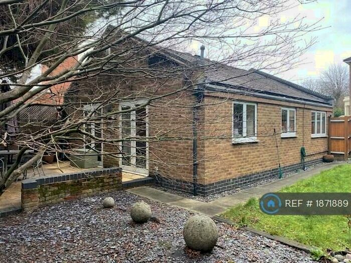 2 Bedroom Bungalow To Rent In Bridge Road, Wallington, SM6