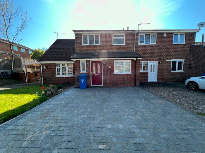 2 Bedroom Property To Rent In Pinecroft Court, Oakwood, Derby, DE21