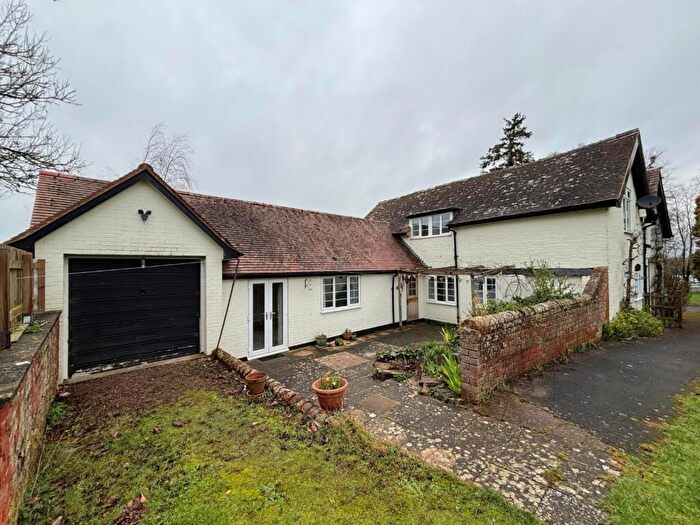 4 Bedroom Detached House To Rent In Bromsberrow Road, Gloucester, GL19