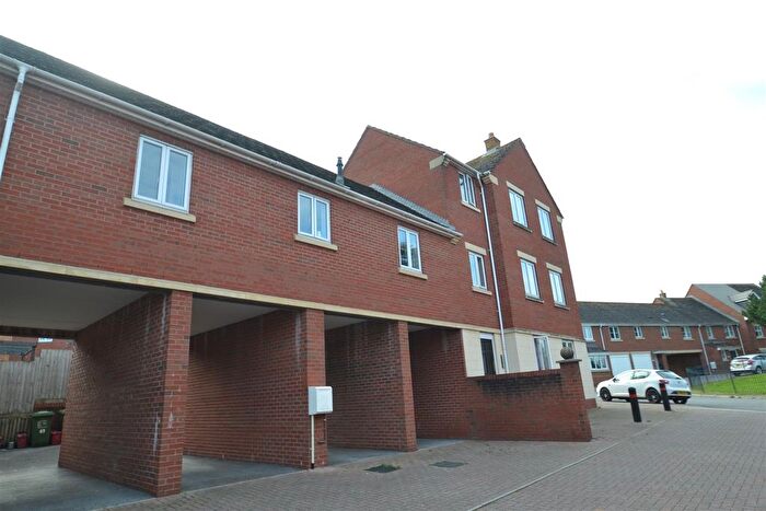 2 Bedroom Detached House To Rent In Powlesland Road, Exeter, EX2