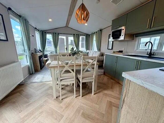 3 Bedroom Park Home For Sale In Ribble Valley Country Amp; Leisure Park, Paythorne, Clitheroe, BB7