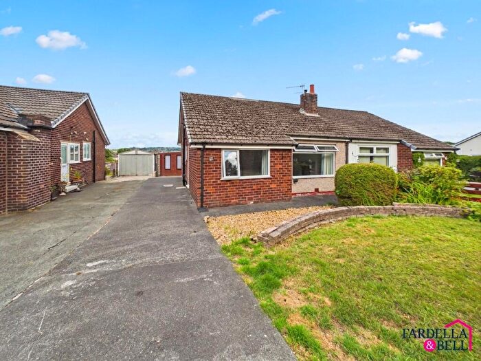 2 Bedroom Semi-Detached Bungalow For Sale In Ighten Road, Burnley, BB12