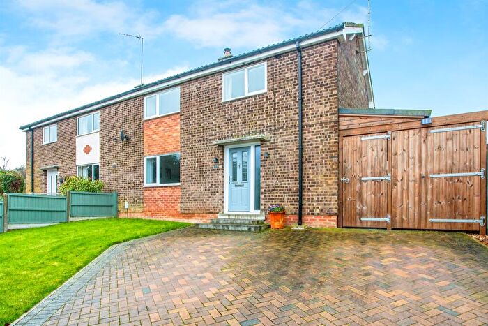 3 Bedroom End Of Terrace House For Sale In Nene View, Islip, Kettering, NN14