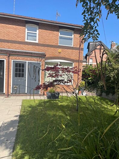 2 Bedroom End Of Terrace House To Rent In Ryebank Mews, M21