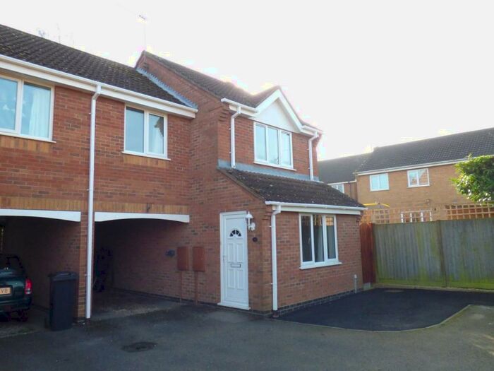 3 Bedroom Semi-Detached House To Rent In Deene Close, Market Harborough, LE16