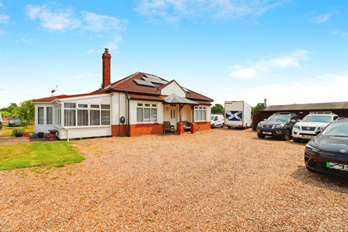 3 Bedroom Detached Bungalow For Sale In Thetford Road, Northwold, Thetford, IP26