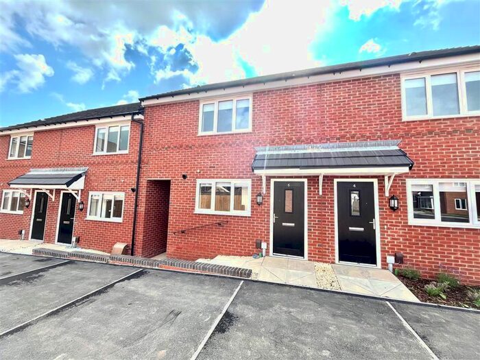 3 Bedroom Property To Rent In Adel Drive, Gedling, Nottingham, NG4