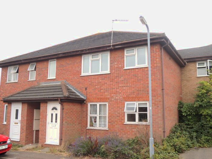2 Bedroom Flat To Rent In Clearwater, Colchester, CO2