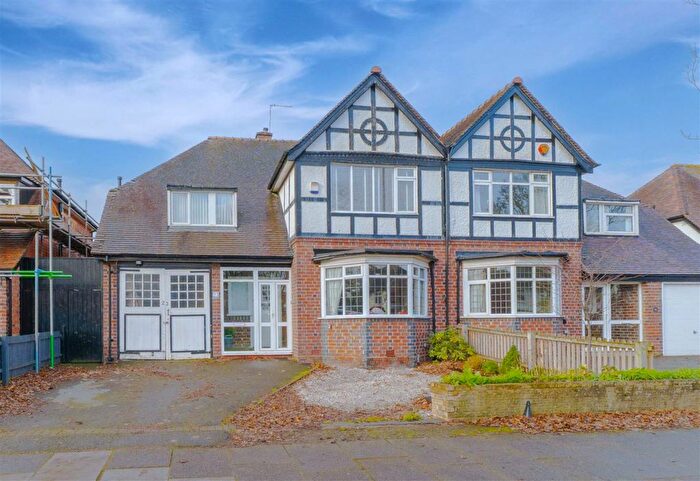 4 Bedroom Semi Detached House For Sale In Brandwood Road, Kings Heath, Birmingham, B14