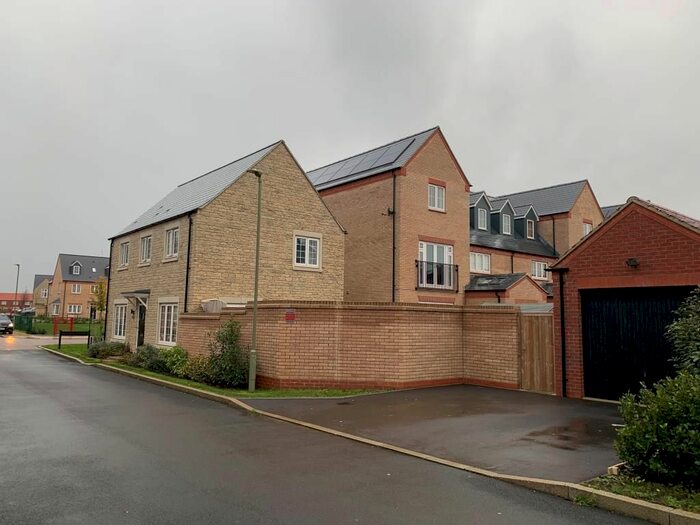 3 Bedroom Detached House To Rent In Colwell Close, Bicester, OX26