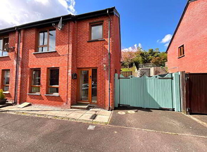 3 Bedroom Semi-Detached House For Sale In Heath Lodge Drive, Belfast, BT13