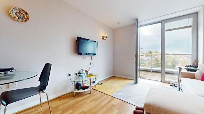 1 Bedroom Flat To Rent In Quadrant Court, Empire Way, Wembley, HA9