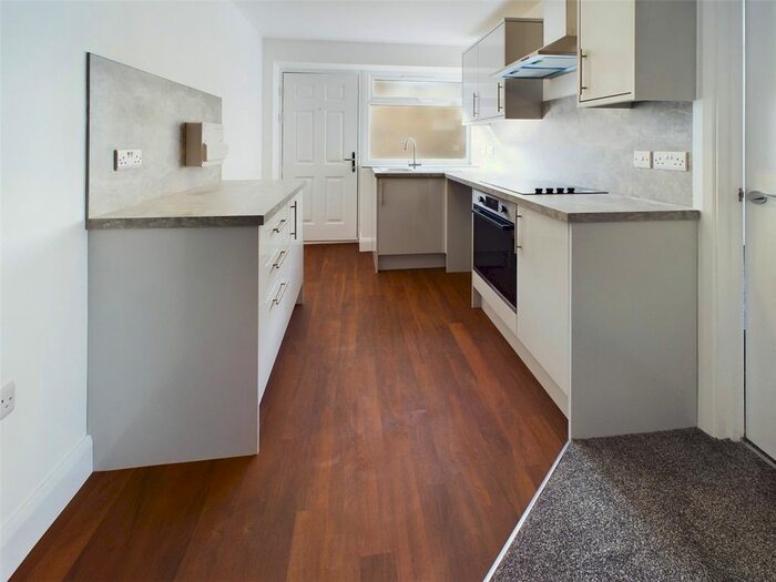 2 Bedroom Flat To Rent In Nottingham Road, Stapleford, Nottingham, NG9