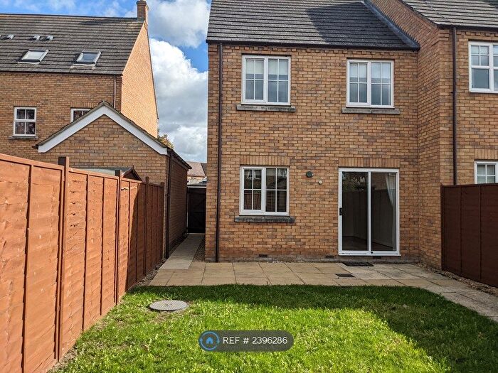 3 Bedroom End Of Terrace House To Rent In Lester Way, Littleport, CB6