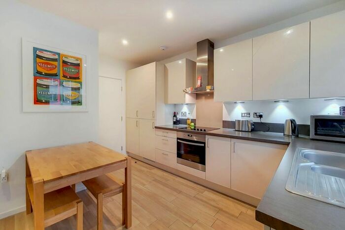 2 Bedroom Flat To Rent In Juniper Drive, Battersea, London SW18