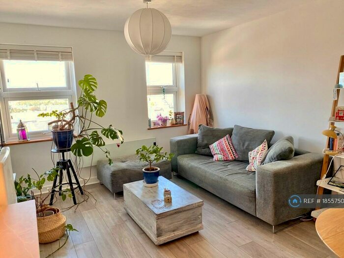 1 Bedroom Flat To Rent In Finsbury Road, Brighton, BN2