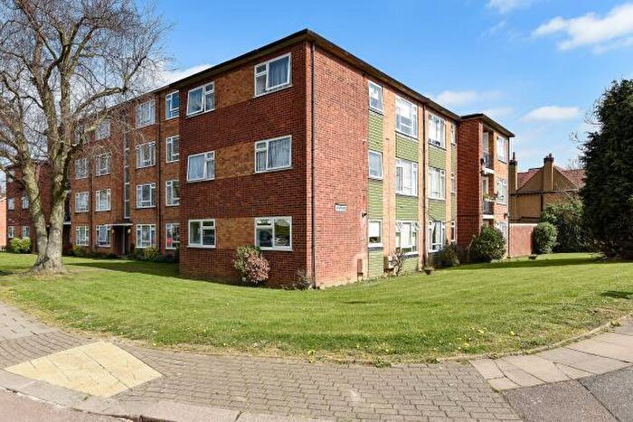 1 Bedroom Apartment To Rent In High Road, Whetstone, N20