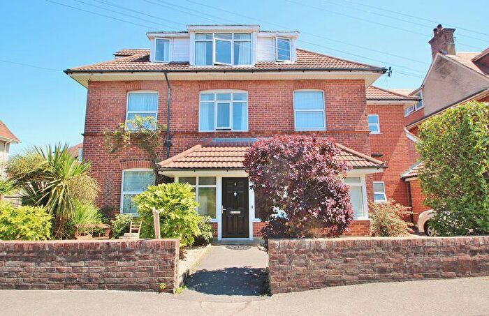 Studio To Rent In Queens Park Gardens, Bournemouth, BH8