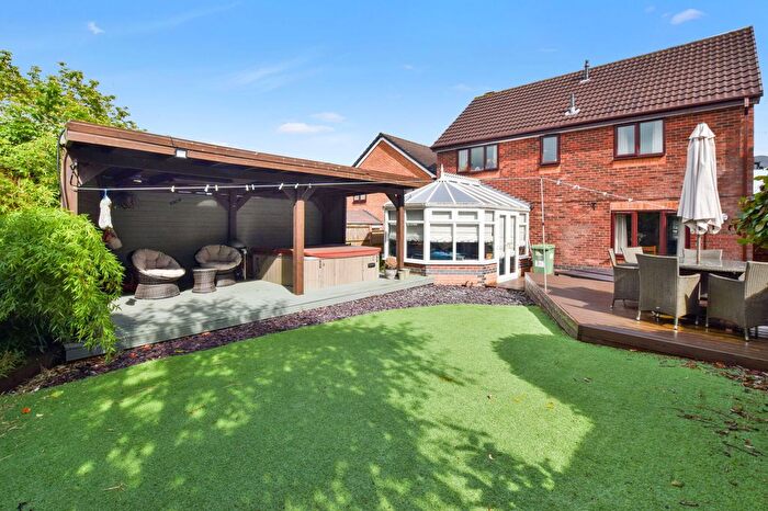 3 Bedroom Detached House For Sale In Bisham Park, Sandymoor, WA7