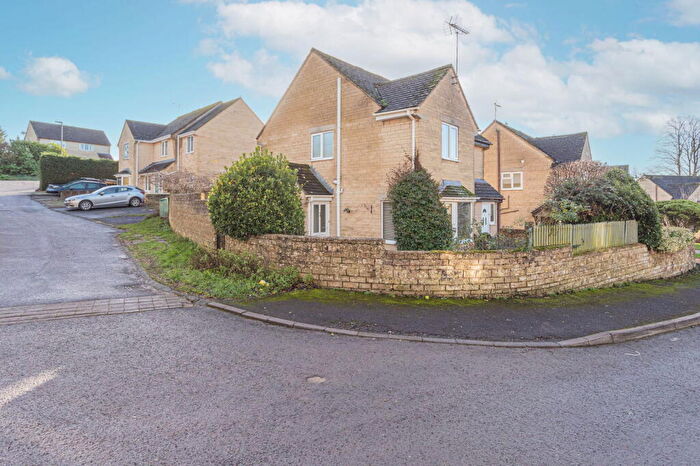 2 Bedroom Semi Detached House For Sale In Longtree Close, Tetbury, GL8