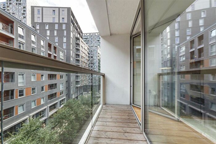 1 Bedroom Apartment To Rent In Lanterns Way, London, E14